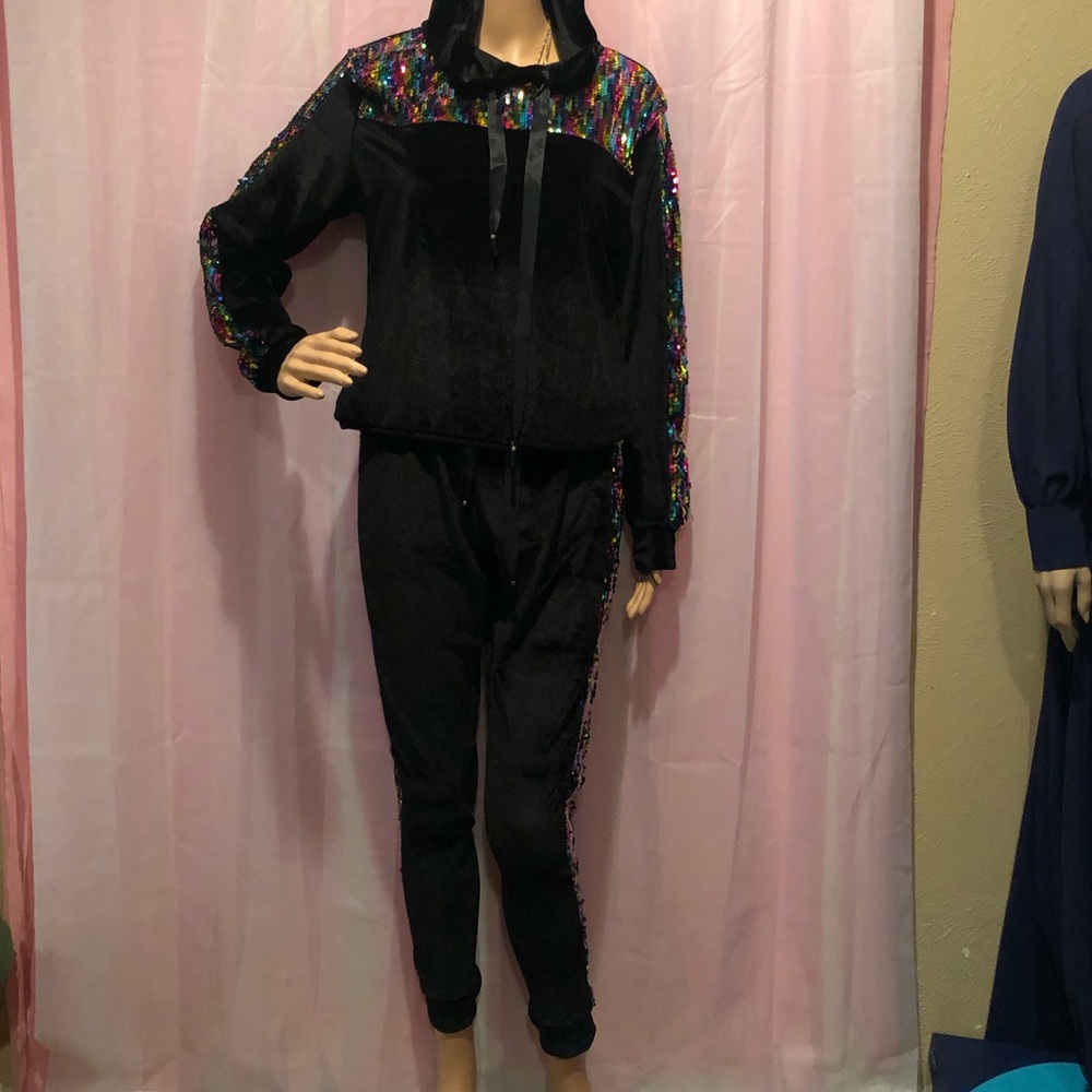 2 Piece Sequined Velvet outfit
